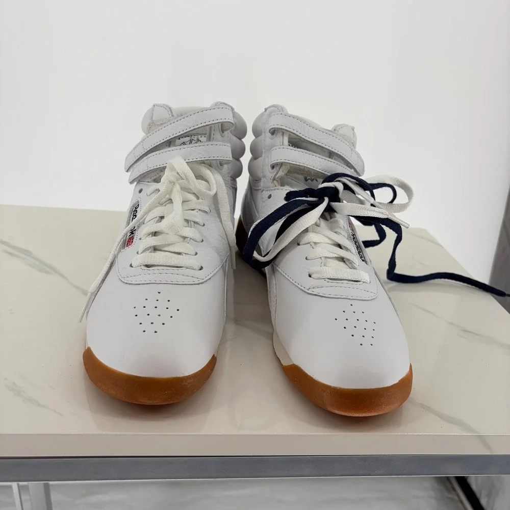 Reebok measurements heel